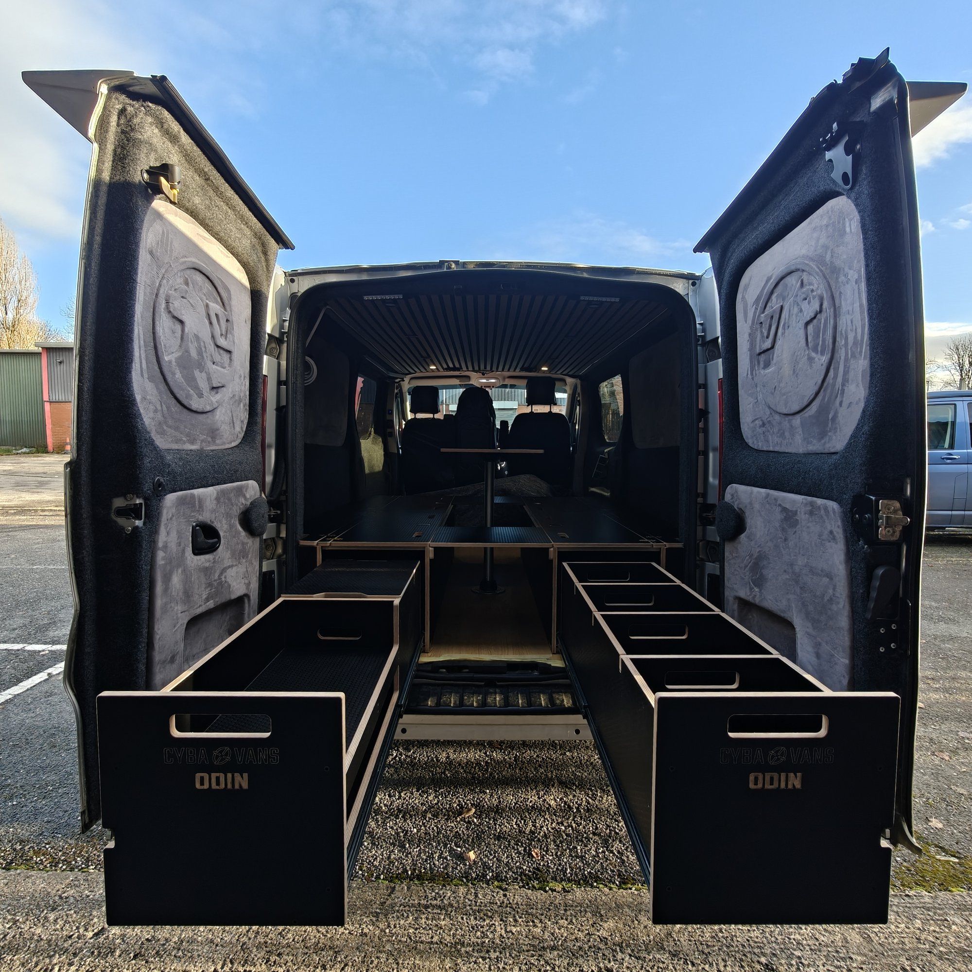 ODIN LWB : 1800mm cabinets