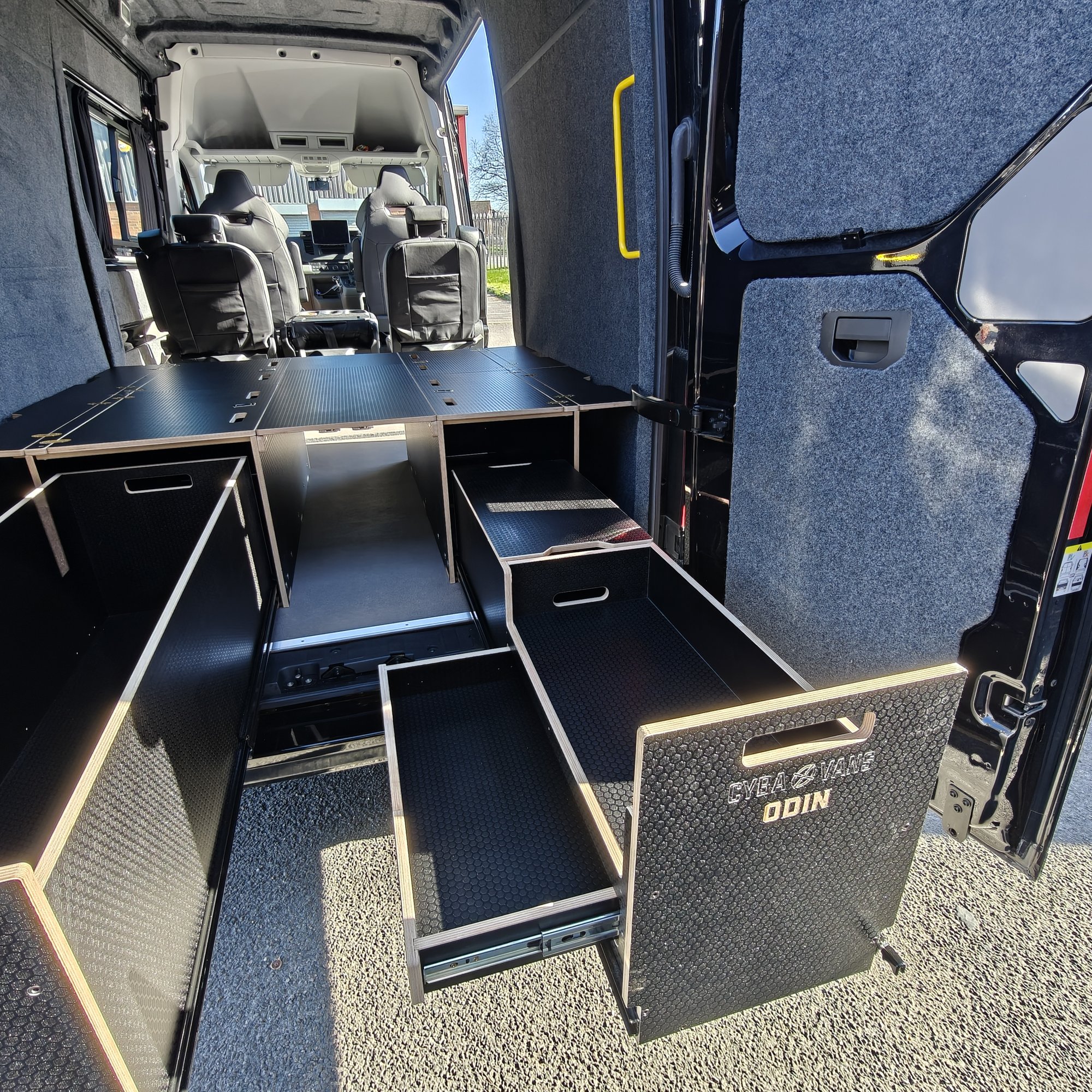 ODIN : 1400mm cabinets - 3