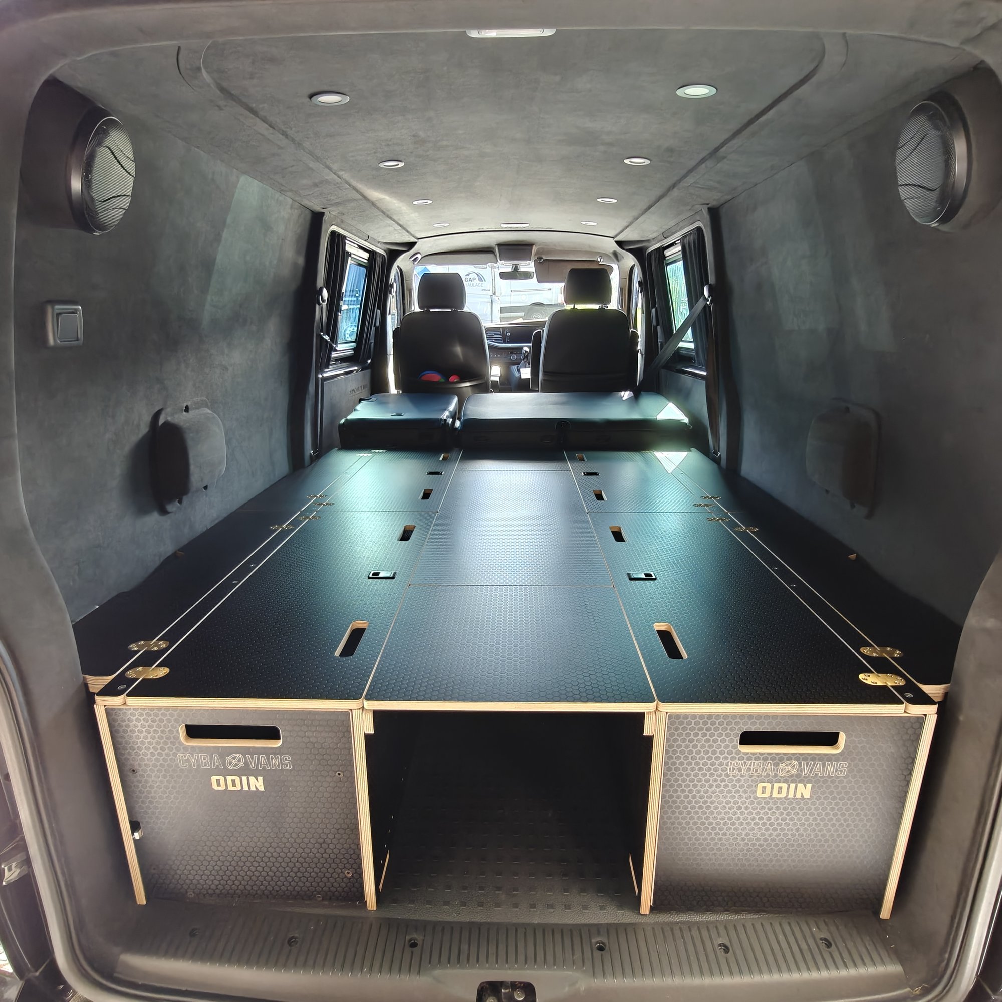 ODIN : 1800mm cabinets