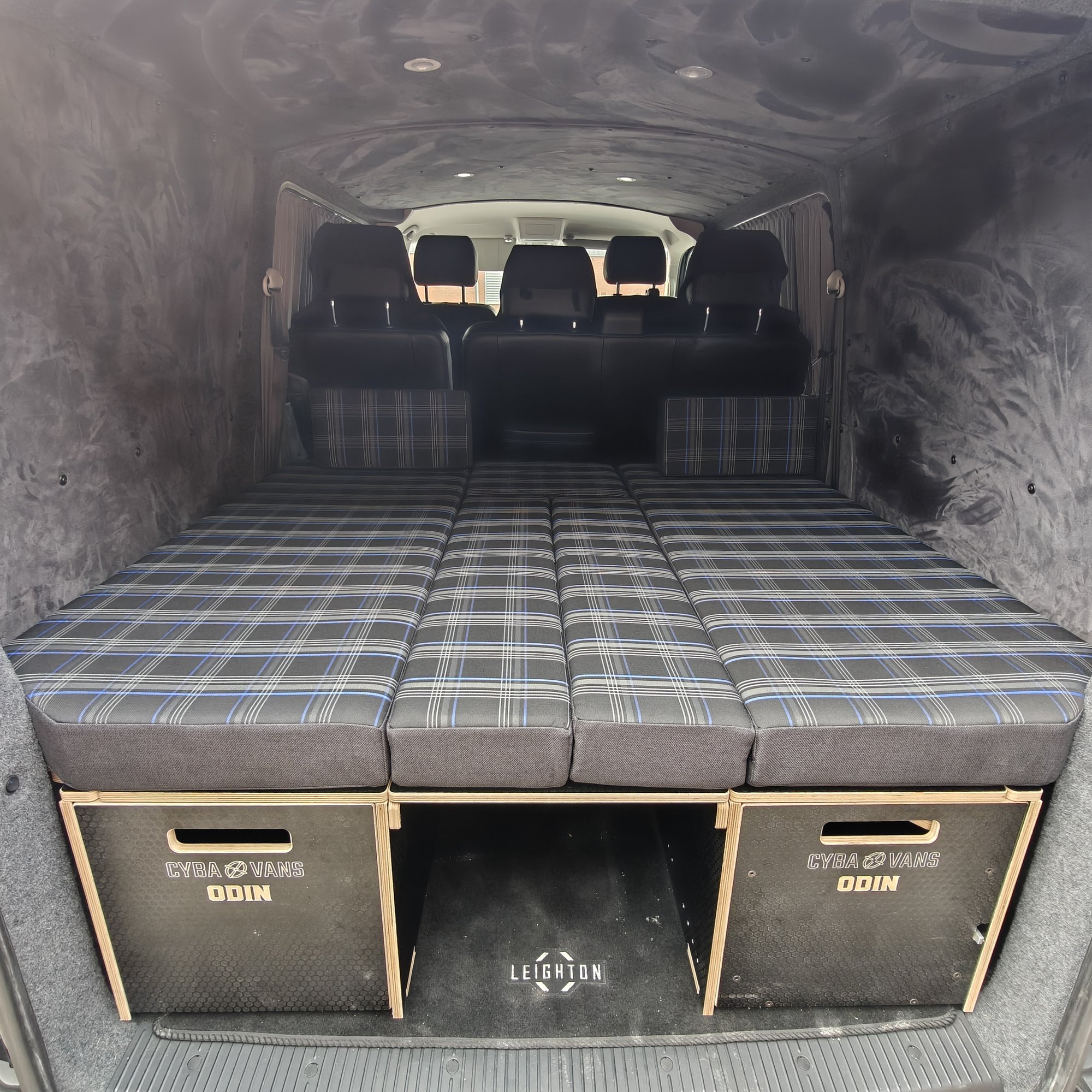 ODIN : 1400mm cabinets