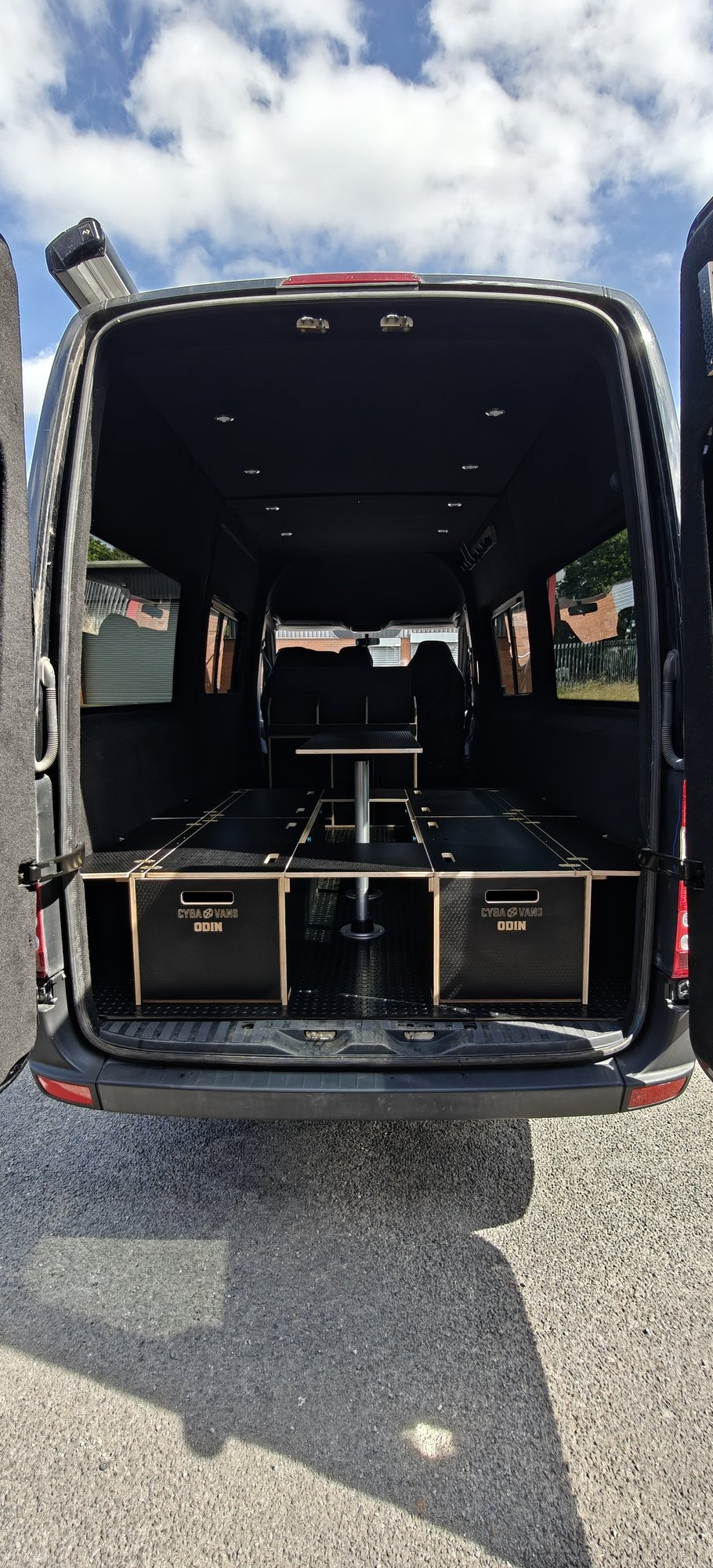 ODIN LWB : 1800mm cabinets