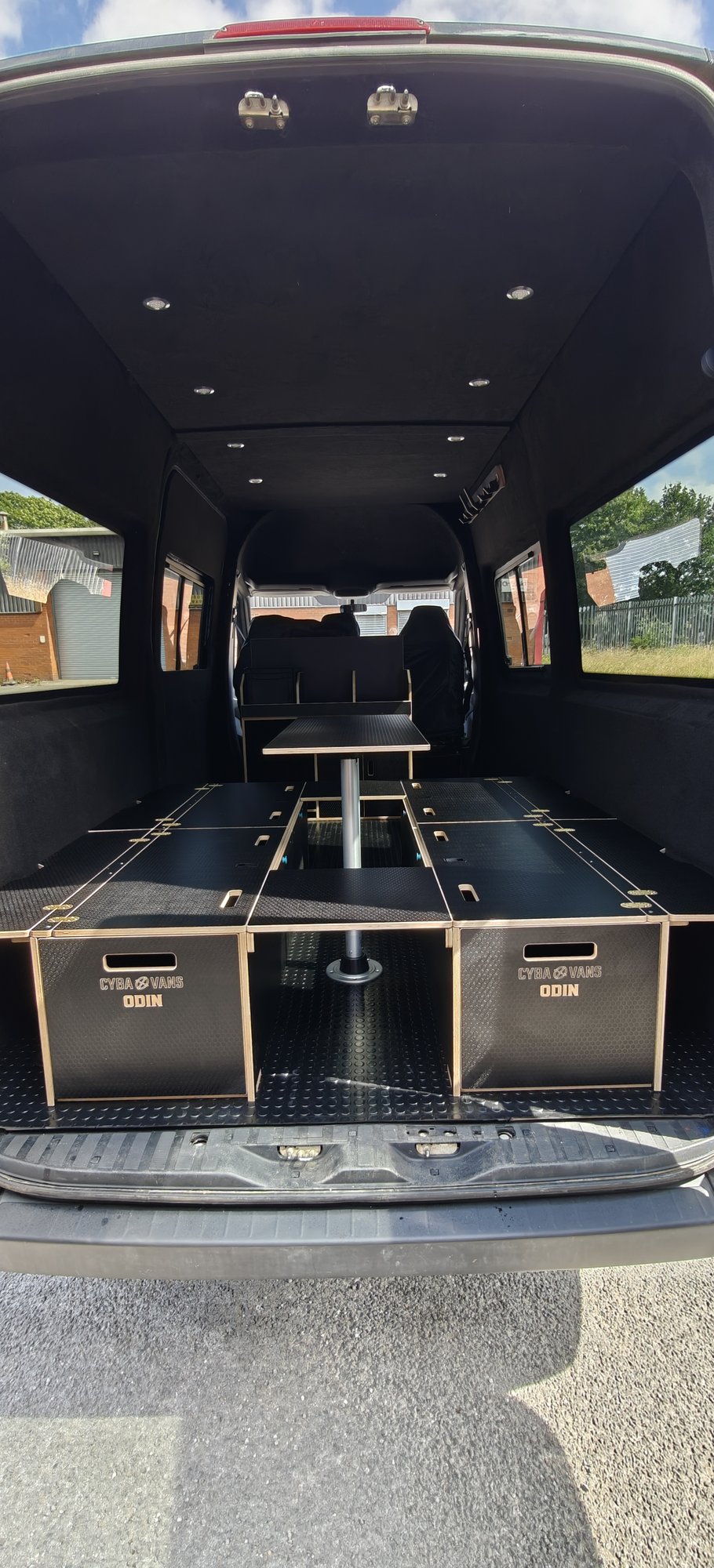 ODIN LWB : 1800mm cabinets - 2