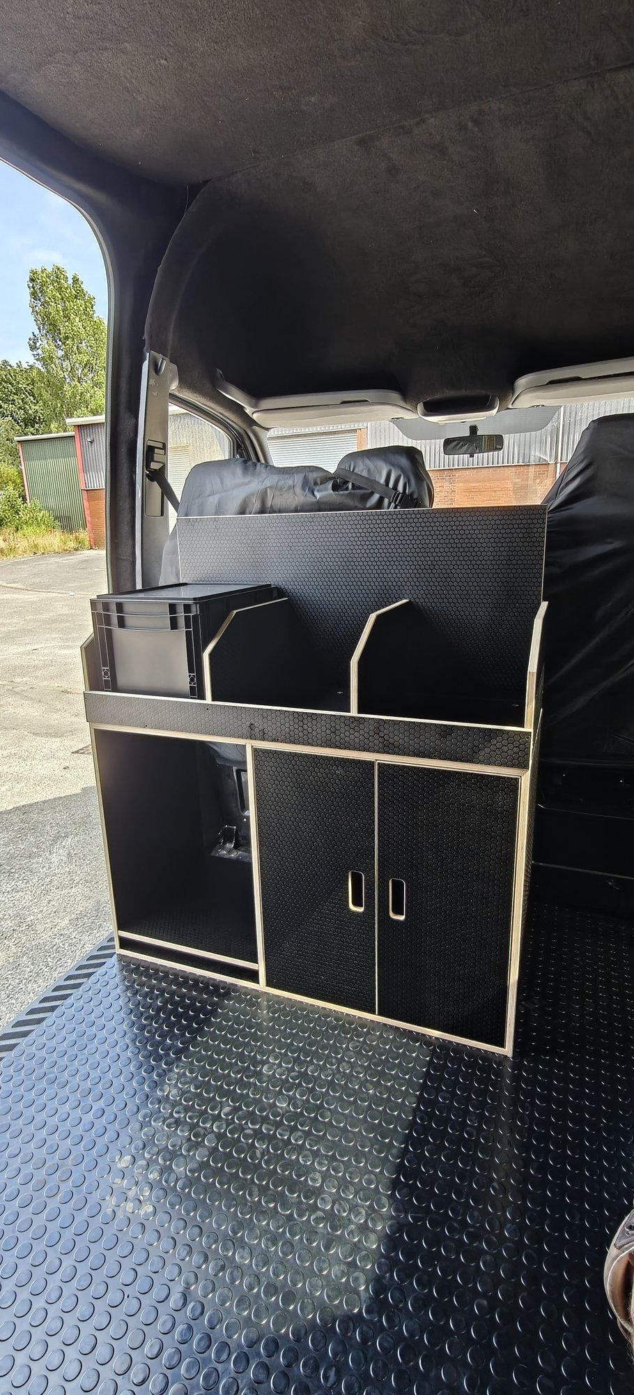 ODIN LWB : 1800mm cabinets - 10