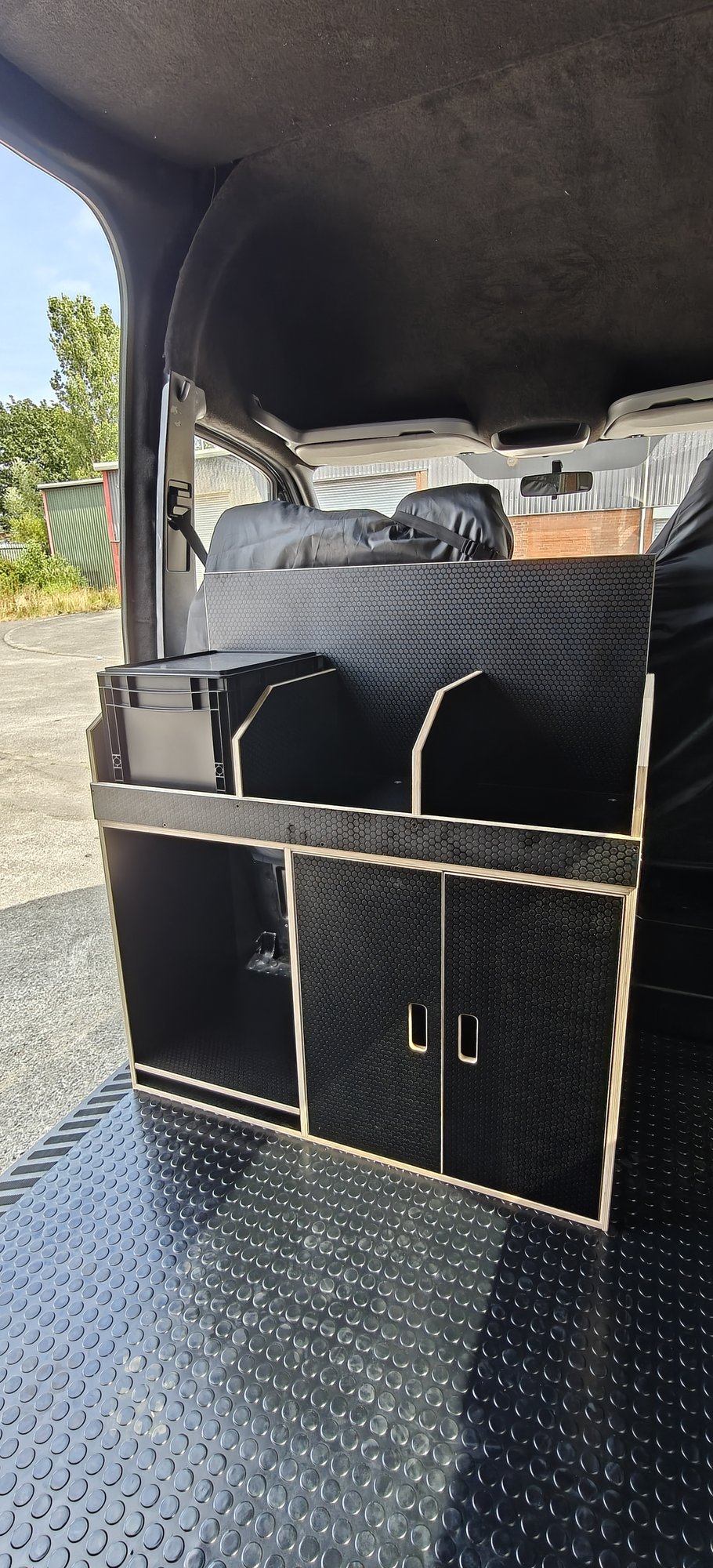 ODIN LWB : 1800mm cabinets - 11