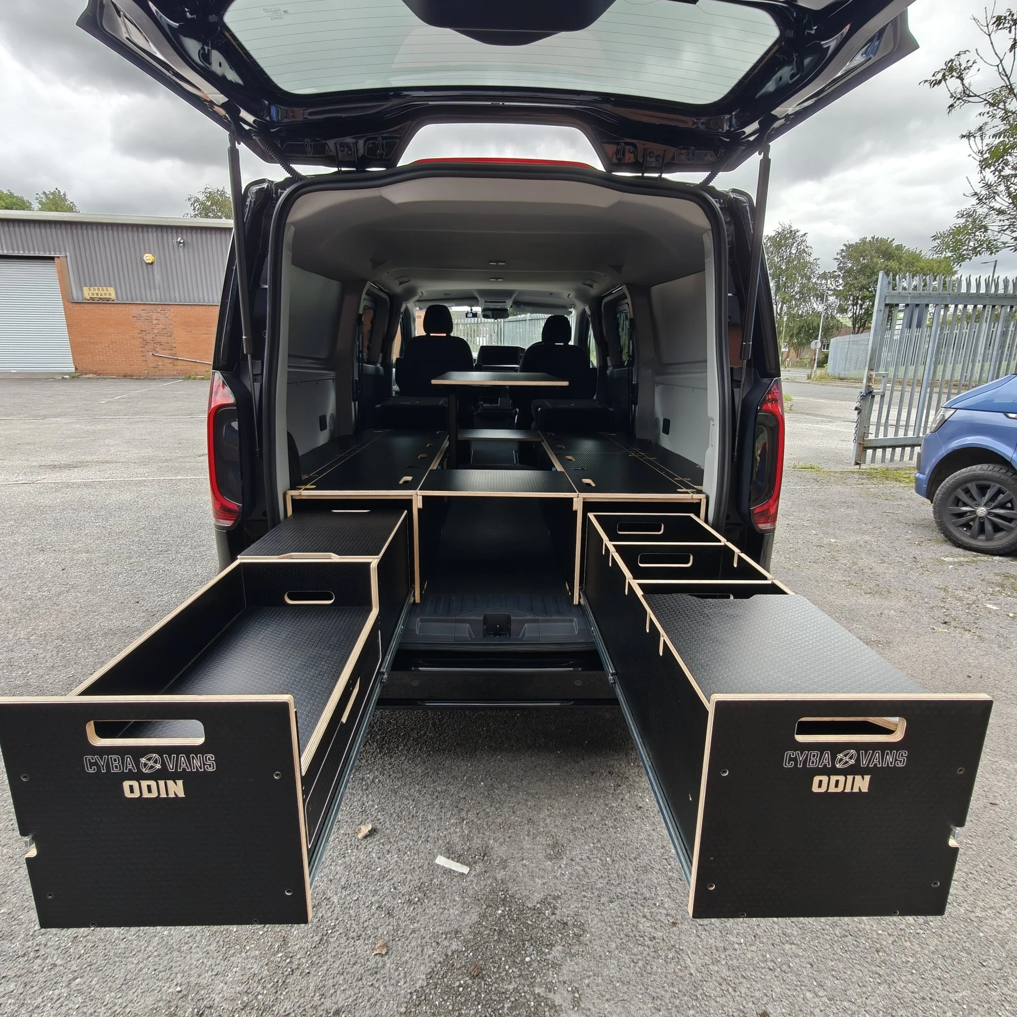ODIN LWB : 1800mm cabinets