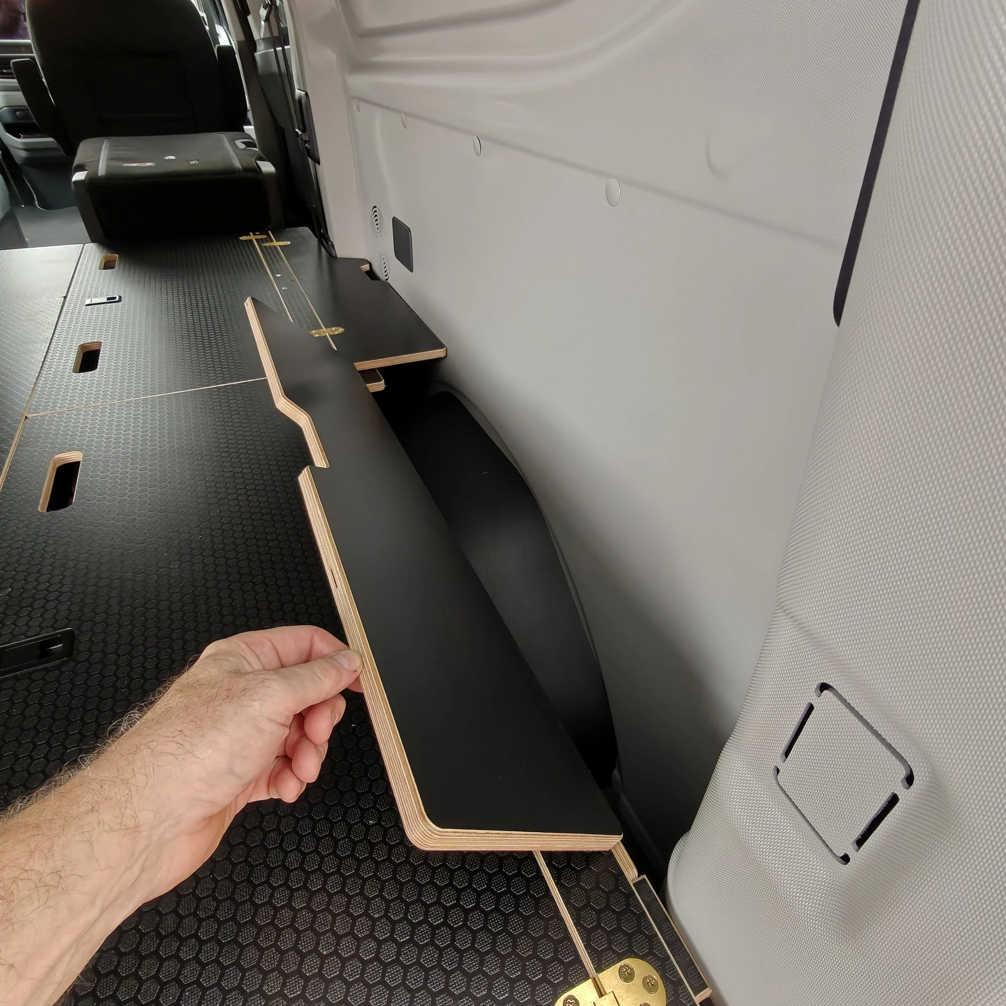 ODIN LWB : 1800mm cabinets - 12