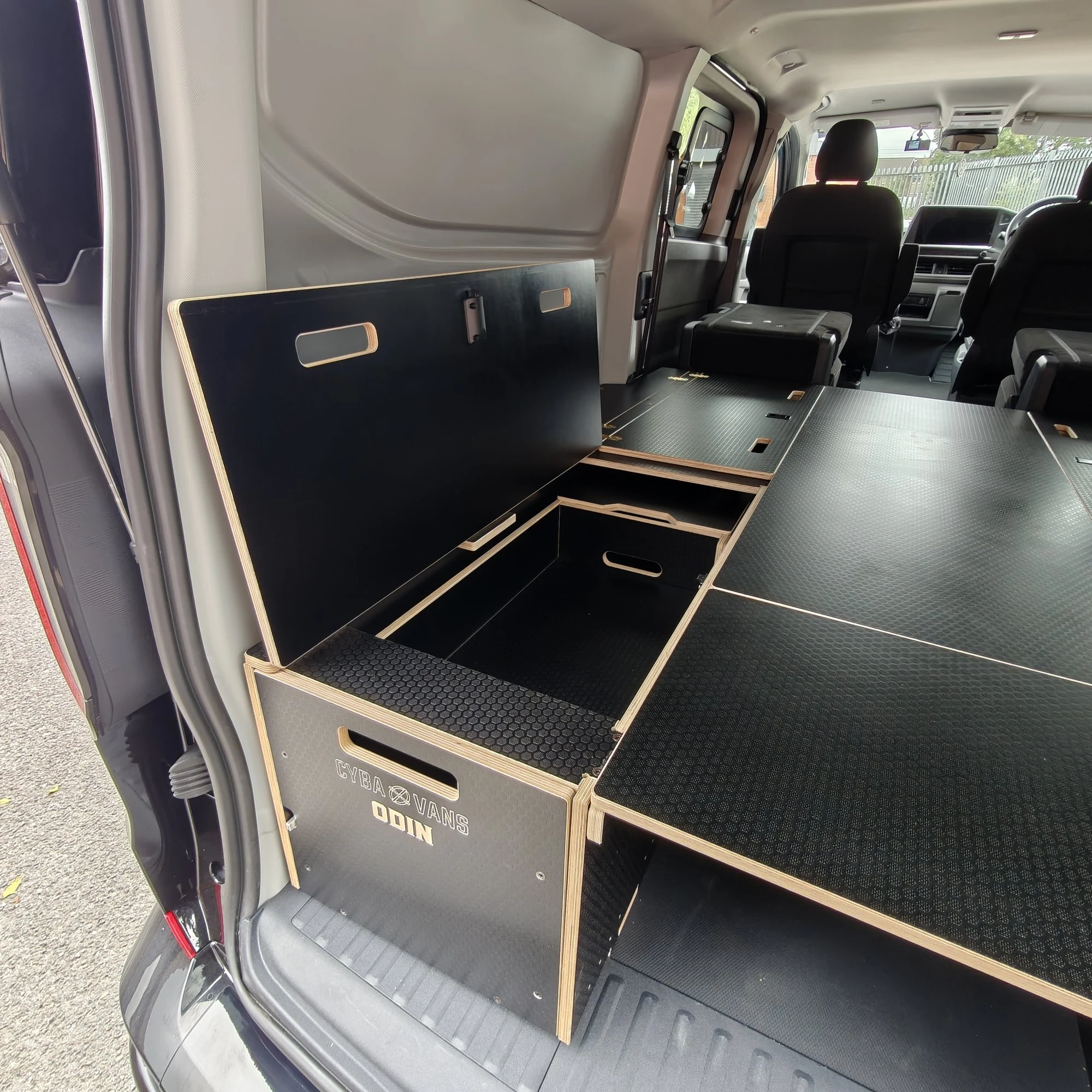 ODIN LWB : 1800mm cabinets - 13