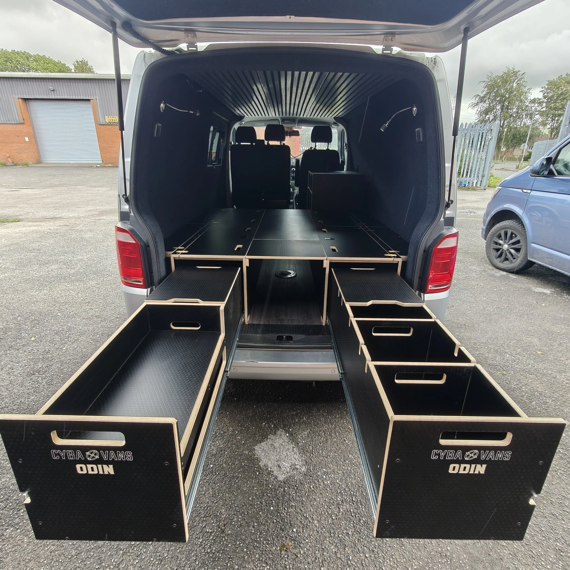 ODIN LWB & FRIGGA LG : 1800mm cabinets